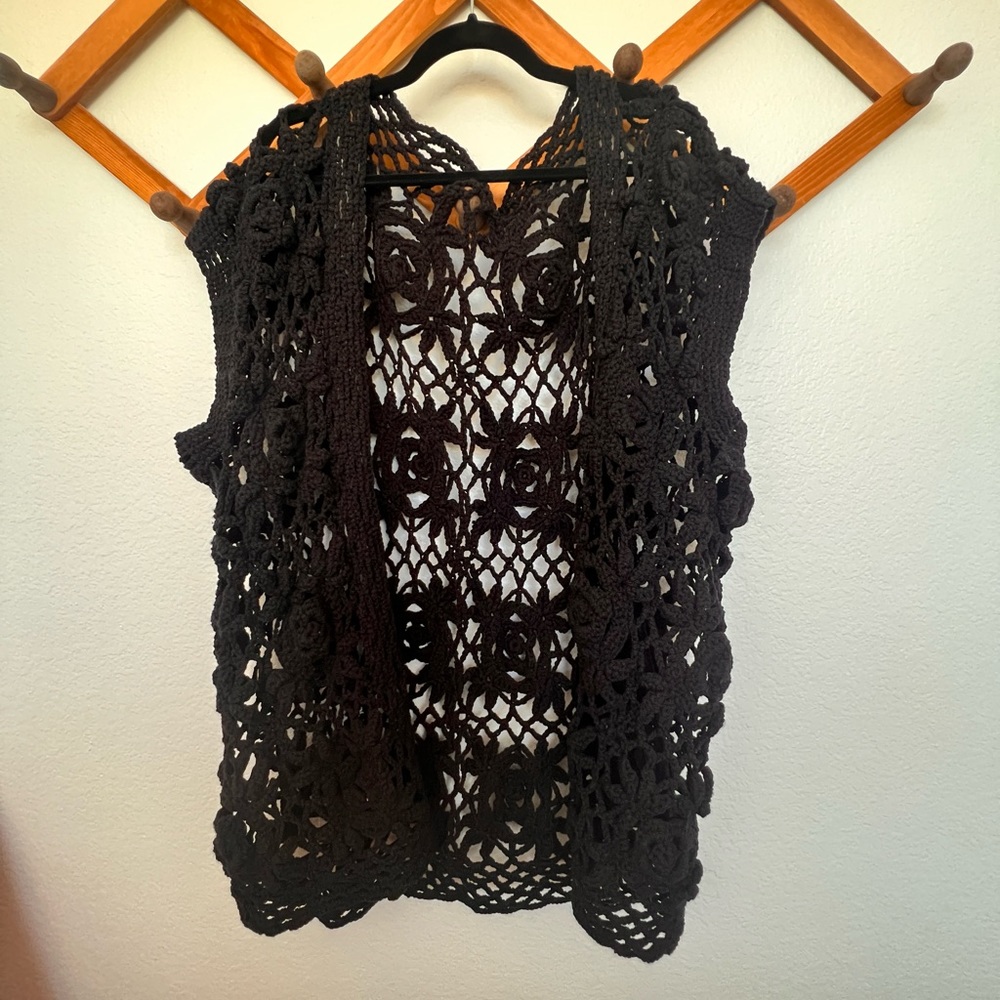 Black floral crochet top